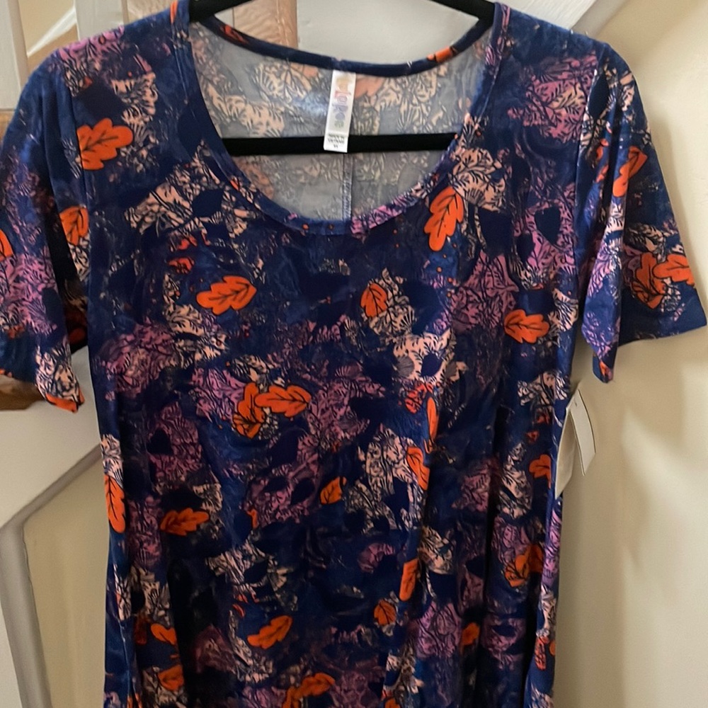 LuLaRoe Perfect T Top. XSmall. BNWT. Blue with pink and orange. Floral.